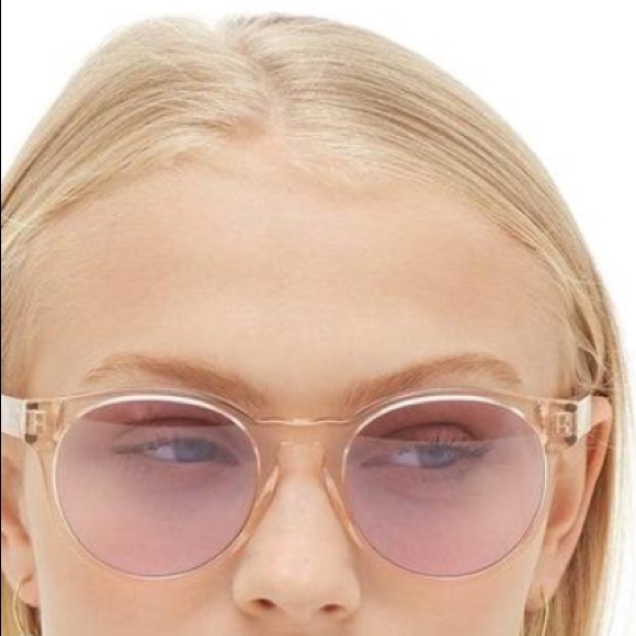 NWT CHLOÉ 52mm V-round Sunglasses In Champagne main image 5